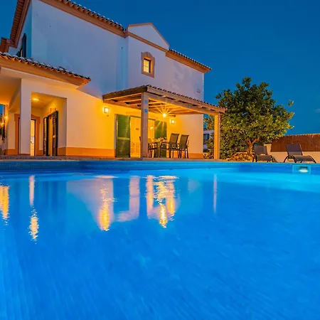 וילה Tranquility - Com Piscinia Aquecivel & Bbq Em *