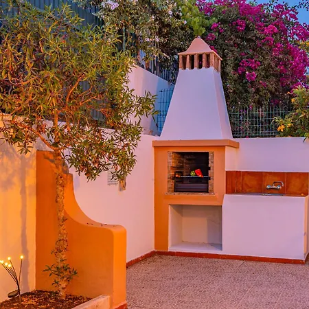 וילה Tranquility - Com Piscinia Aquecivel & Bbq Em אלקנטרילה